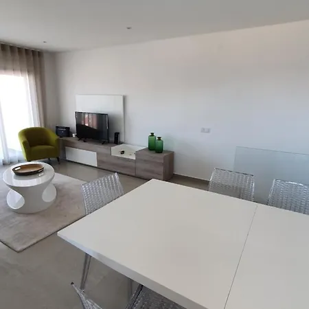 Peter Townhouse * 纳扎雷