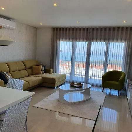 Peter Townhouse Nazaré