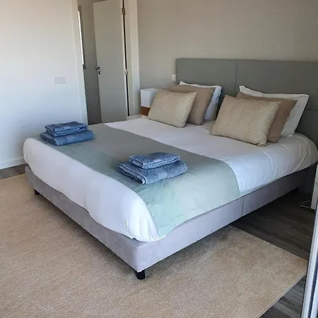 Peter Townhouse * Ναζαρέ